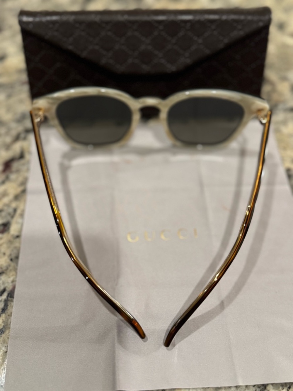Gucci sunglasses - Picture 3 of 8